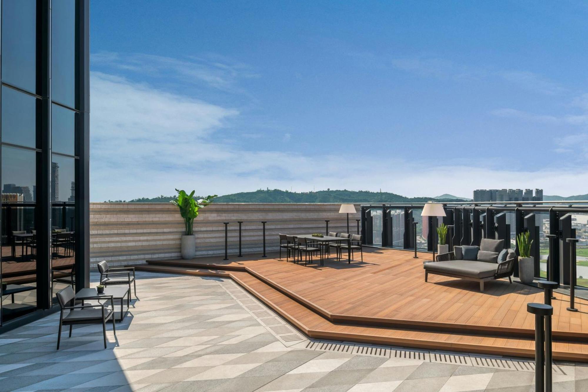 W Macau - Studio City Eksteriør billede The rooftop terrace