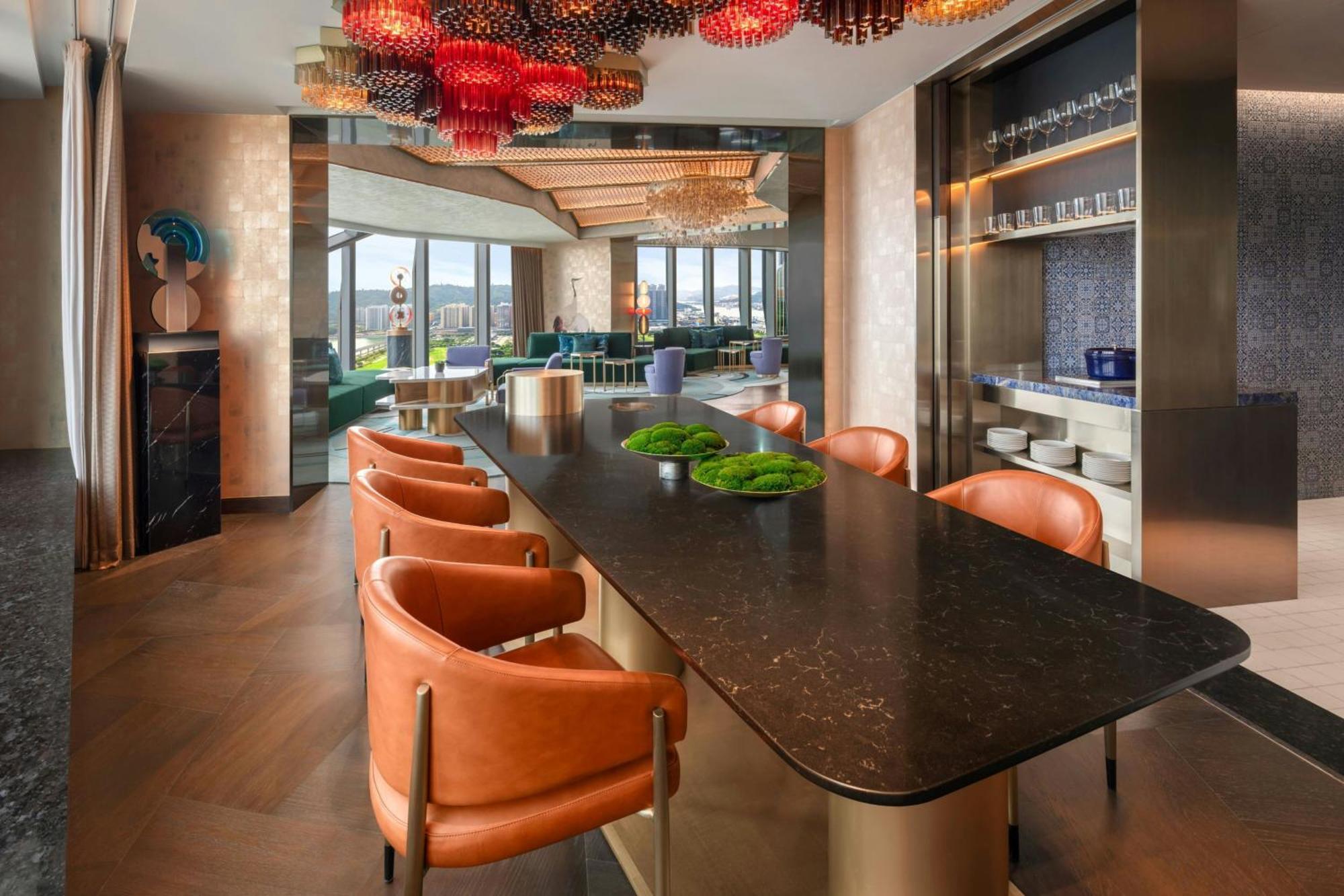 W Macau - Studio City Eksteriør billede The Club at London Heathrow Airport